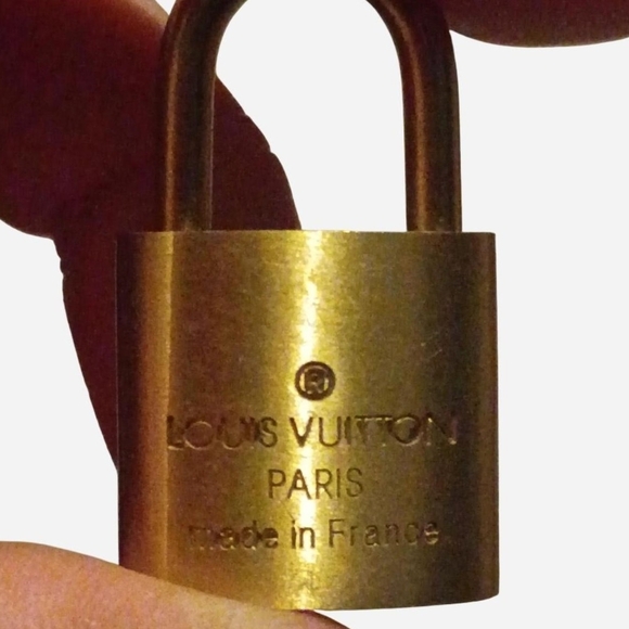 Louis Vuitton Brass Padlock with Keys #318 - Picture 4 of 7